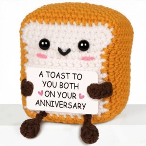 Anniversary Romantic Gifts for Her Him, Handmade Crochet Toast Plush – Golden Crust & Snow-White Bread with Smiling Face, Includes ‘A Toast to Your Anniversary’ Card – Anniversary Present Home Decor